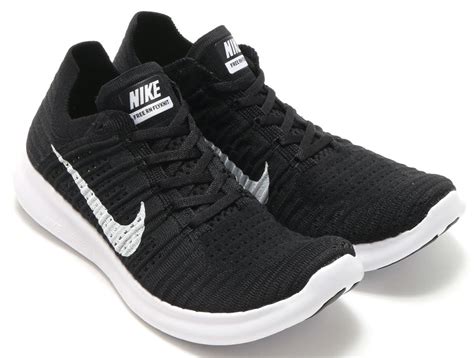 Nike Free RN Black/White